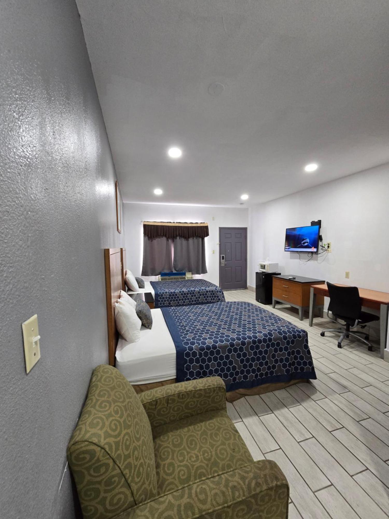 Motel Executive